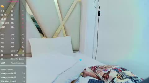 Snapshot of kinkyhousewifee_ chatting on 01-06-25, 10:26 MISS RYN  online show from 01-06-25, 10:26