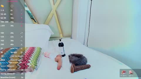 Snapshot of kinkyhousewifee_ chatting on 01-07-25, 01:28 MISS RYN  online show from 01-07-25, 01:28
