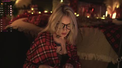 kinkylina_ online show from 01-01-25, 02:20