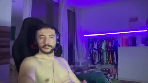 Snapshot of kinkylolo31 chatting on 09-10-25, 05:35 cachonlolo31 online show from 09-10-25, 05:35