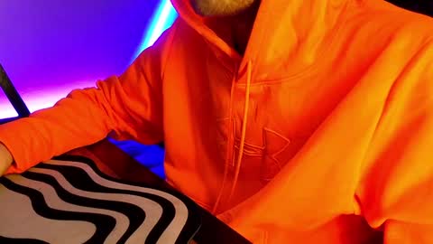 Snapshot of kinkypumpkin chatting on 01-11-25, 04:36 Kenny online show from 01-11-25, 04:36