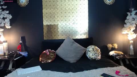 kinkyy_mom online show from 10-28-25, 03:04