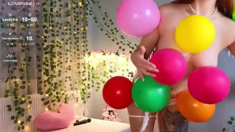 Kira Briis online show from 11-17-25, 01:06