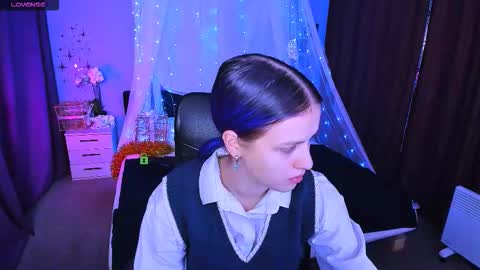 Kira  online show from 01-18-26, 09:29