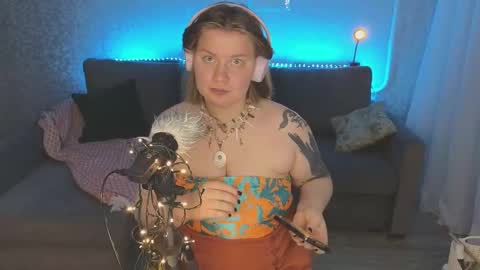 Snapshot of kira_citro chatting on 01-17-25, 08:33 Kira  NEXT STREAM December 4 5pm CET  11am EST online show from 01-17-25, 08:33