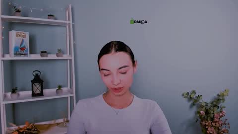 kira_light__ online show from 10-20-25, 02:17