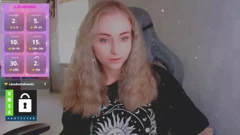 Snapshot of kira_love_sleep chatting on 08-04-26, 04:53 you know thumb up me please its important online show from 08-04-26, 04:53