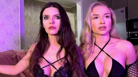 Snapshot of kira_mmr chatting on 12-07-24, 06:26 Kira and friends online show from 12-07-24, 06:26