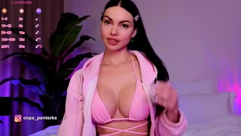 Snapshot of kira_mmr chatting on 02-26-26, 10:58 Kira and friends online show from 02-26-26, 10:58