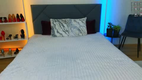 Kira online show from 03-06-25, 07:03