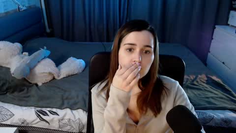 Kira  follow me  online show from 12-12-24, 01:21