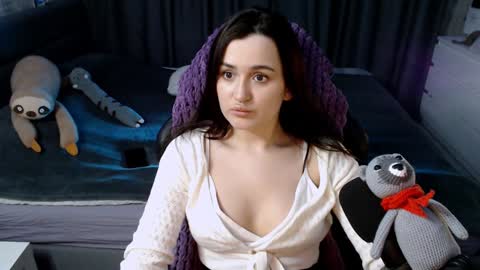 Kira  follow me  online show from 01-08-25, 10:16