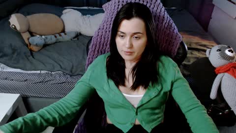 Kira  follow me  online show from 01-17-25, 01:47