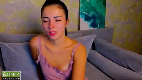 kiraa sunny online show from 10-25-25, 06:35