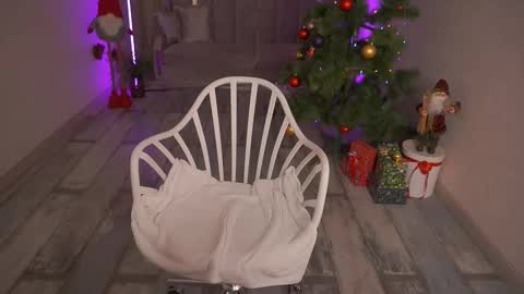 Kira online show from 01-13-25, 11:38