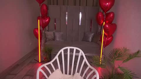 Kira online show from 02-14-25, 09:21