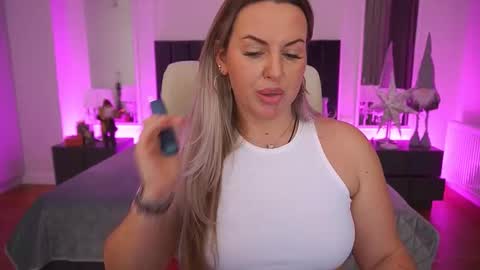 Kira online show from 01-16-26, 11:09