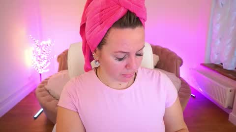 Kira online show from 02-15-26, 02:36