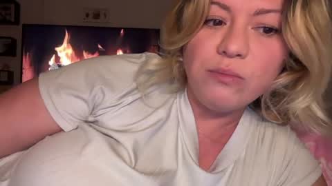 KiraDivine online show from 11-29-25, 02:31