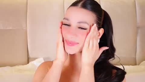 kira online show from 12-20-25, 01:56