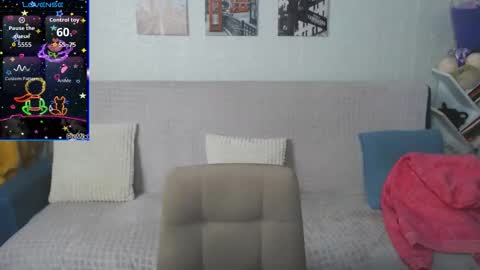 Snapshot of kiramartins_cat chatting on 12-15-25, 05:50 kiramartins cat online show from 12-15-25, 05:50