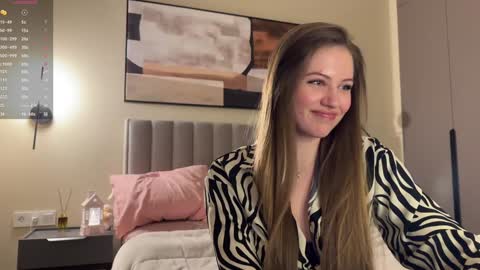 Snapshot of kiramystery chatting on 12-12-24, 03:59 Kira online show from 12-12-24, 03:59