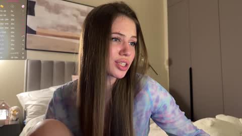 Snapshot of kiramystery chatting on 01-15-25, 06:19 Kira online show from 01-15-25, 06:19