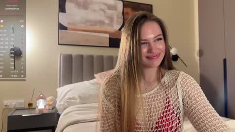 Snapshot of kiramystery chatting on 01-24-25, 05:32 Kira online show from 01-24-25, 05:32