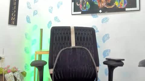 Snapshot of kiran_01 chatting on 10-24-25, 10:39 kiran_01 online show from 10-24-25, 10:39