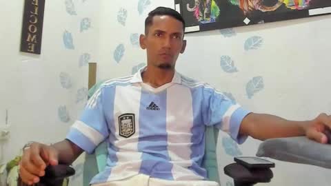 Snapshot of kiran_01 chatting on 11-04-25, 06:51 kiran_01 online show from 11-04-25, 06:51