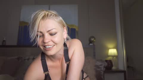 kirasunny online show from 02-07-25, 08:42