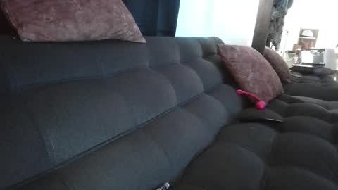 Kiri online show from 03-12-25, 03:07