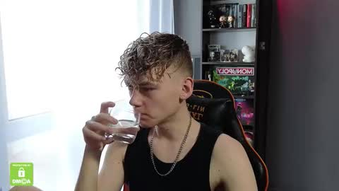 Kirill and Andrey online show from 10-30-25, 10:38