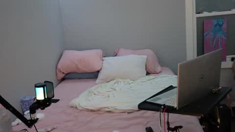 Onya online show from 02-20-25, 07:34