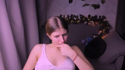 Kira online show from 12-06-24, 11:03