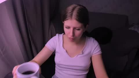 Kira online show from 02-07-25, 07:49