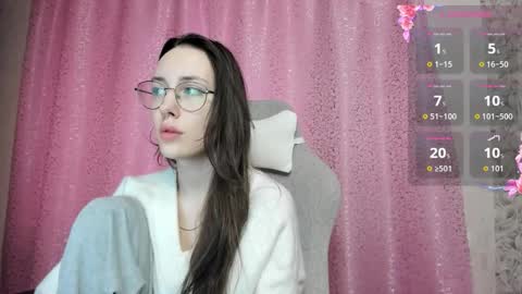 Snapshot of kiskisw chatting on 10-17-25, 05:54 Asty online show from 10-17-25, 05:54