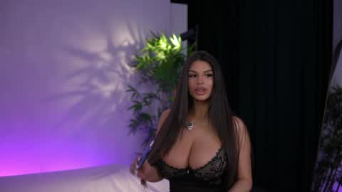 Kiss Jess online show from 04-17-26, 07:17