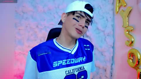 Snapshot of kiss_whitee chatting on 10-16-25, 09:27 kiss_whitee online show from 10-16-25, 09:27