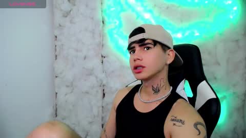 Snapshot of kiss_whitee chatting on 11-30-25, 10:58 kiss_whitee online show from 11-30-25, 10:58