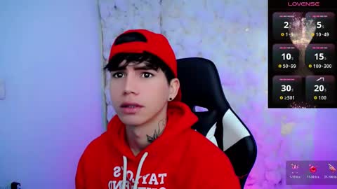 Snapshot of kiss_whitee chatting on 12-15-25, 11:36 kiss_whitee online show from 12-15-25, 11:36