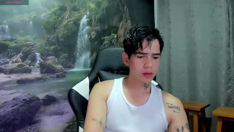 kiss_whitee online show from 03-04-26, 08:31