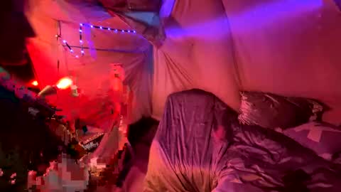 Kissah Kreampuff online show from 12-21-24, 09:58