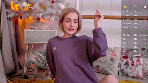 Snapshot of kisskiss_muah chatting on 12-28-24, 08:15 Kate  online show from 12-28-24, 08:15