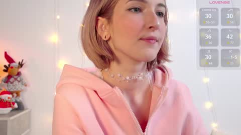 Snapshot of kisskiss_muah chatting on 02-08-25, 02:05 Kate  online show from 02-08-25, 02:05