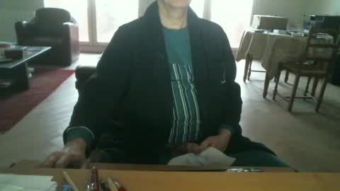 Snapshot of kisslog1 chatting on 02-16-25, 07:26 kisslog1 online show from 02-16-25, 07:26