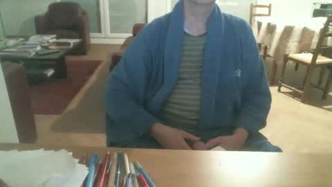 Snapshot of kisslog1 chatting on 11-01-25, 04:20 kisslog1 online show from 11-01-25, 04:20