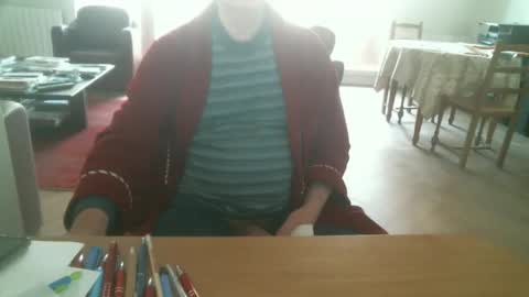 Snapshot of kisslog1 chatting on 11-12-25, 09:21 kisslog1 online show from 11-12-25, 09:21