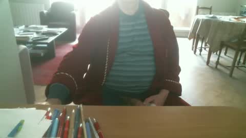 Snapshot of kisslog1 chatting on 11-13-25, 08:24 kisslog1 online show from 11-13-25, 08:24