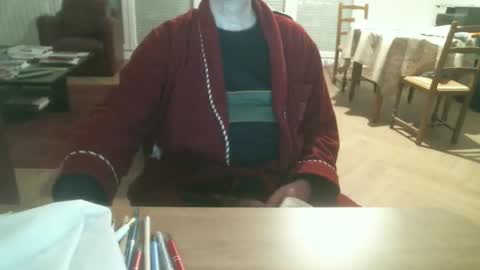 Snapshot of kisslog1 chatting on 11-16-25, 03:50 kisslog1 online show from 11-16-25, 03:50